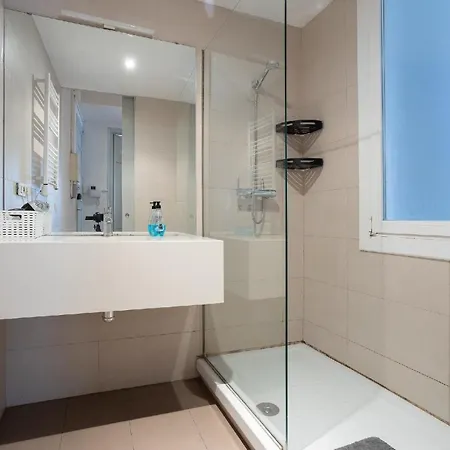 Apartment Fuer 9 Personen Ca 120 Qm In Barcelona-eixample, Costa Brava Costa Del Maresme *