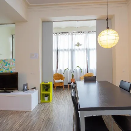 Apartment Fuer 9 Personen Ca 120 Qm In Barcelona-eixample, Costa Brava Costa Del Maresme *